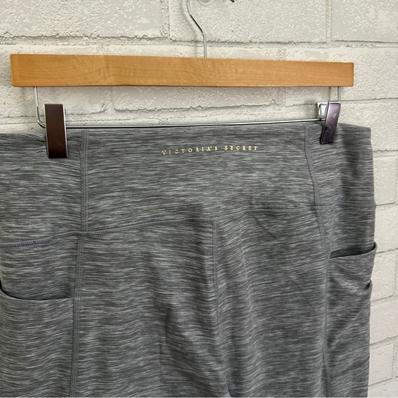 VICTORIA’S SECRET Gray Side Pocket 7/8 Length Leggings - Picture 6 of 10